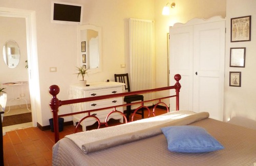 Contigliano Bed & Breakfast | Pet-Friendly B&B Colle di Terria with Hot Tub & Restaurant