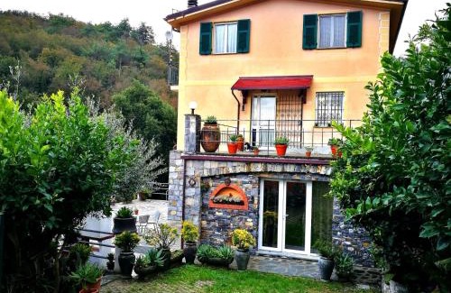 San Lorenzo della Costa Apartment | Pet-Friendly B&B Collina e Mare with Breakfast & More