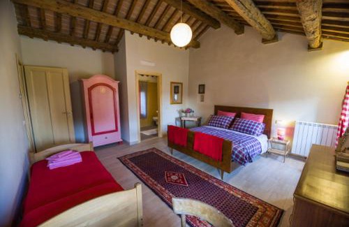 Sarzano Bed & Breakfast | Discover B&B Corte Vignazza: Pet Friendly & Family-Friendly Stay