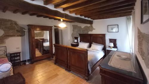 Neviano degli Arduini Apartment | Experience B&B CorteBonomini: Oceanfront Family Retreat