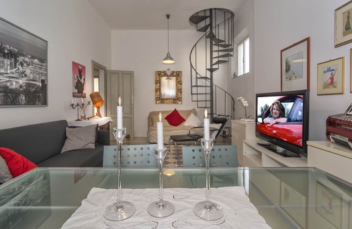 Pisa City Centre Apartment | Discover B&b Cristina e Stefano - Pet Friendly & Family Focused