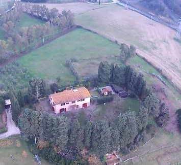 Collesalvetti Bed & Breakfast | Cozy B & B Cuore Toscano - Family and Pet Friendly Stay