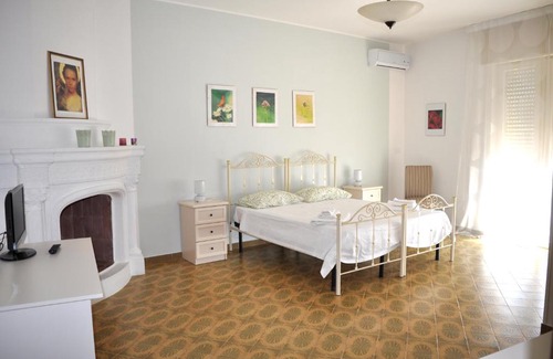 Carovigno Bed & Breakfast | Cozy B&B da LEO: Family-Friendly with Breakfast Included