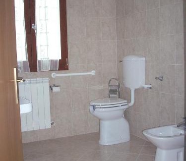 Taglio di Po Bed & Breakfast | Pet-Friendly Retreat at B&B Da Toni: Great Guest Rating