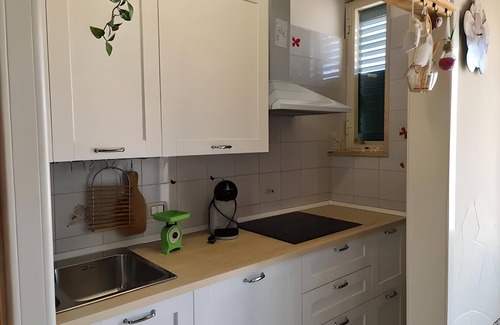 Taranto Apartment | Discover B&B Daniela: Pet-Friendly Retreat with Spa & Hot Tub