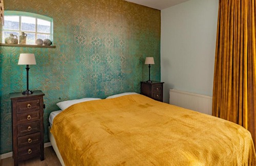 Gasselte Bed & Breakfast | Inviting B&B De Buren: Family-Friendly with Kitchen Access