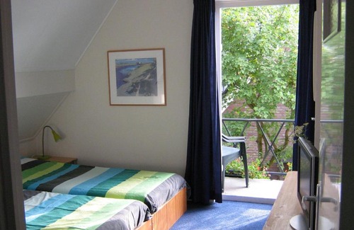 Norg Bed & Breakfast | Discover B&B De Esdoorn: Rated 8.7/10 with Breakfast Included
