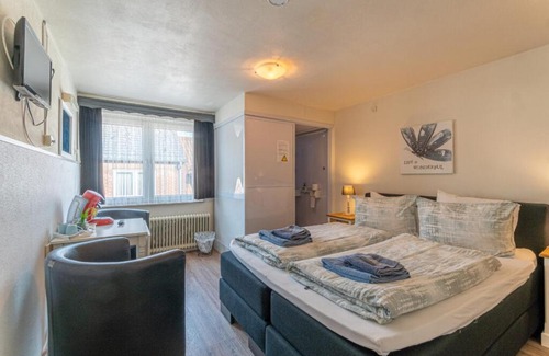 Thorn Bed & Breakfast | Cozy Stay at B&B De Goede Tijd with Pool & Restaurant