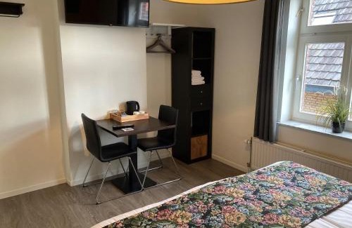 Roermond Bed & Breakfast | Highly Rated B&B De Hofnar in Roermond with Breakfast