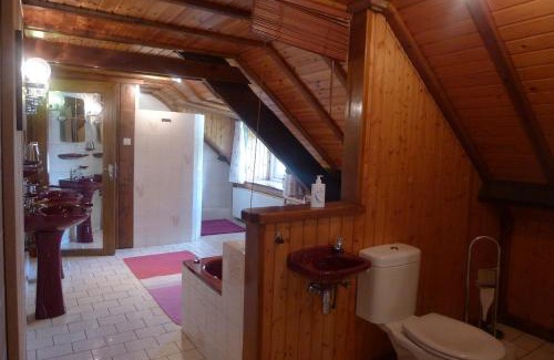 Roggel Bed & Breakfast | Cozy B&B De Kleine Wijngaard with Pool and Hot Tub