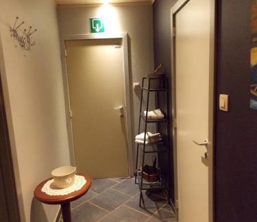 Wijtschate Bed & Breakfast | Pet-Friendly B&B De Linde with Breakfast & Family Amenities