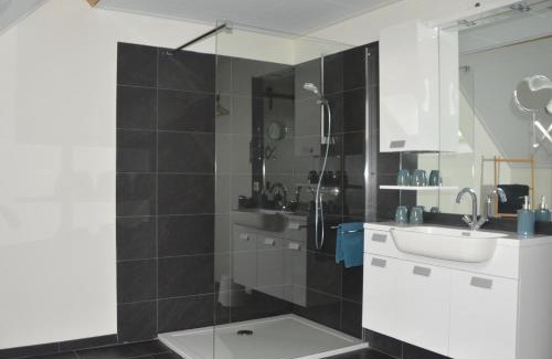 Meerlo Bed & Breakfast | Guest Rated: B&B de Pottenbakkershoeve with Family-Friendly Amenities