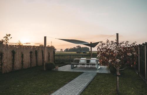 Dokkum Bed & Breakfast | Family-Friendly B&B De Terpen with Kitchen Amenities