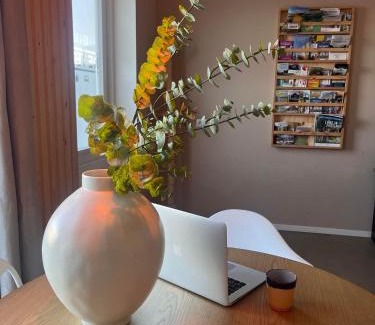 Dokkum Bed & Breakfast | Family-Friendly B&B De Terpen with Kitchen Amenities