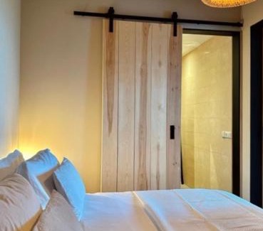 Dokkum Bed & Breakfast | Family-Friendly B&B De Terpen with Kitchen Amenities