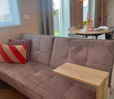 Dokkum Bed & Breakfast | Family-Friendly B&B De Terpen with Kitchen Amenities