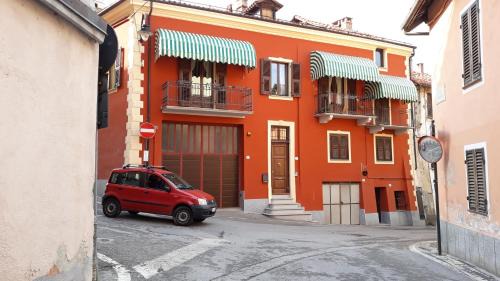 Mondovi Bed & Breakfast | Delightful B&B del Borgo: Pet & Child Friendly Haven