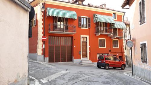 Mondovi Bed & Breakfast | Delightful B&B del Borgo: Pet & Child Friendly Haven