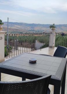Ioppolo Giancaxio Bed & Breakfast | Pet-Friendly B&B Della Via Francigena for Family Getaways