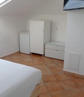 Magazzeno House | Family-Friendly B&B Denteferro with Hot Tub & Kitchen