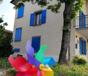 Albinea Bed & Breakfast | Warm B&B Des Artistes: Family-Friendly with Cozy Amenities