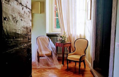 Bergamo Bed & Breakfast | Guest Rated: B&B Dimora Delle Donnole in Scenic Bergamo