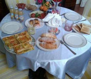 Arena Bed & Breakfast | Cozy B&B Domenico Cesarelli: Family-Friendly with Breakfast