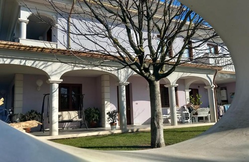San Giovanni Teatino Bed & Breakfast | Guest Rated B&B Domus Aurea: Your Ideal Getaway