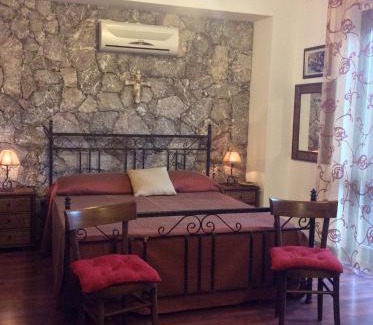 Calatabiano Bed & Breakfast | Perfect Stay at B&B Domus Candida with Oceanfront Views