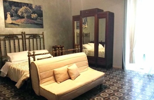 Formia Bed & Breakfast | Top-Rated B&B Domus Cicerone: Family-Friendly Stay