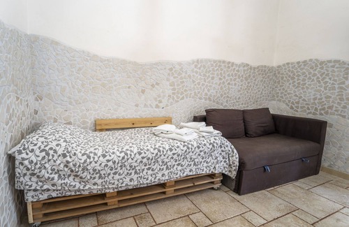 Torre Annunziata Bed & Breakfast | Ideal B&B Domus Vesuvia: Spa Retreat with Breakfast Included