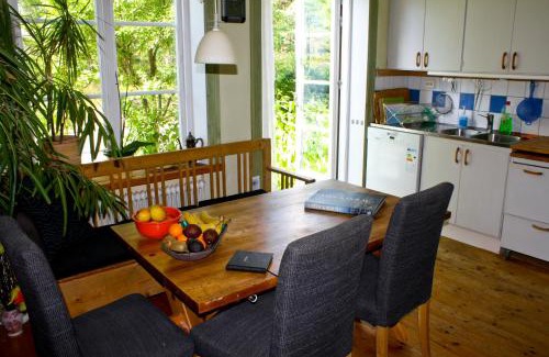 Johanneshov Bed & Breakfast | Eco-Village B&B: Family-Friendly Retreat Near the City
