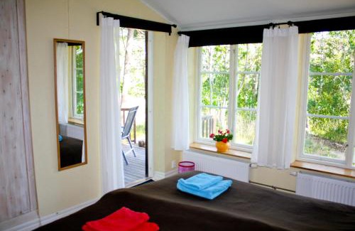 Johanneshov Bed & Breakfast | Eco-Village B&B: Family-Friendly Retreat Near the City