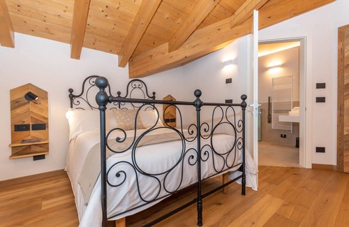 Canale d'Agordo Bed & Breakfast | Relax at B&B El Lares 1: Family-Friendly with Spa Amenities