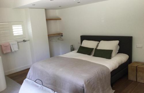 Valkenheide Bed & Breakfast | Guest Rated: 10/10 at B&B en Boshuis Darthuizerpoort