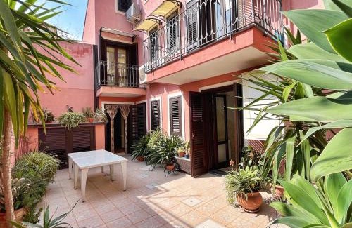 Aci Trezza Bed & Breakfast | Cozy B&B Epos Acitrezza: Guest Rated 9.6 with Breakfast
