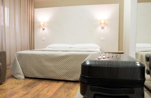Cosenza Bed & Breakfast | Cozy Retreat at B&B Erifrà Piccolo Hotel with Hot Tub