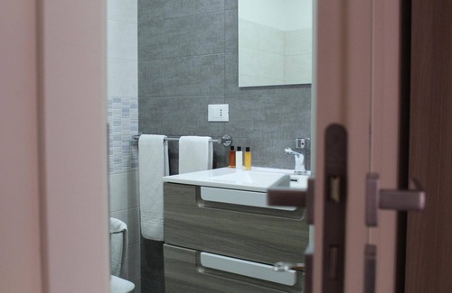 Cosenza Bed & Breakfast | Experience B&B Erifra' Piccolo Hotel with Top Amenities