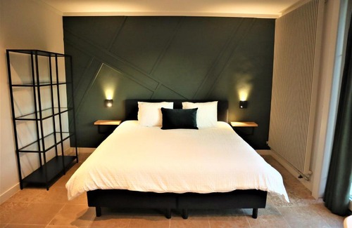 Sint-Michiels Bed & Breakfast | Welcoming Retreat at B&B Fago with Pool & Hot Tub