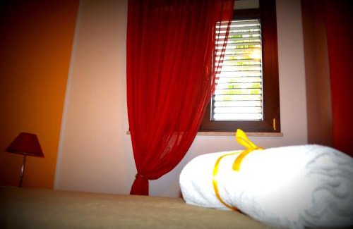 San Cipirello Bed & Breakfast | Exceptional B&B Federico II: Family-Friendly with Kitchen