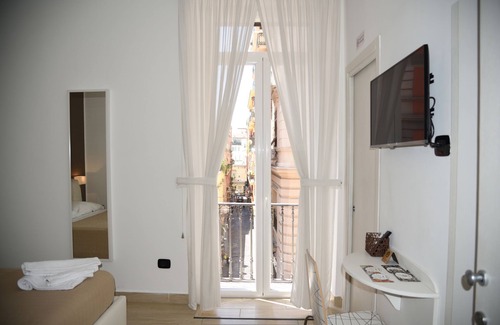 Chiaia Bed & Breakfast | Eco-Friendly B&B Filangieri: Perfect for Families & Guests