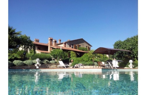 Montegabbione Apartment | Discover B&B Fonte Magia - Gelsomino Apartment Awaits