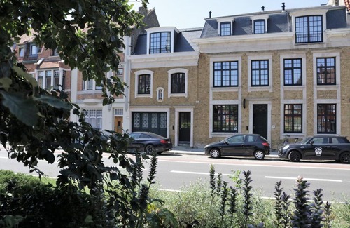 Kristus-Koning Bed & Breakfast | Relaxing B&B for Two with Spa and Oceanfront Views