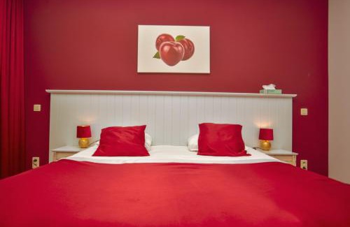 Sint-Gillis-Waas Bed & Breakfast | Elegant B&B Fruithof Tack: Top Amenities & Guest Rated 9/10