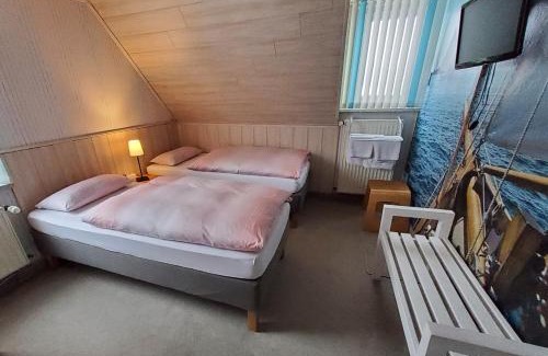 Lichtenberg Bed & Breakfast | Oceanfront B & B Gästehaus Schmidt - Guest Rated 9.2/10