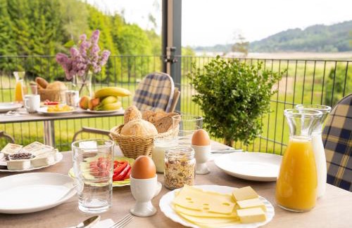 Sittersdorf Bed & Breakfast | Relax at B&B Gösselsdorfer Seeblick with Family-Friendly Amenities