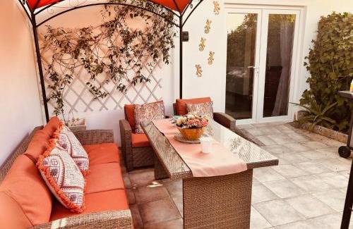 Pinoso Bed & Breakfast | Cozy Boutique 2 Bedroom B&B with Pool & Garden Access