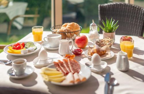 Tramin Hotel | Discover B&B Garni Erika: Rated 8.8 with Ocean View!