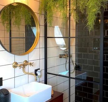 Dokkum Apartment | Premier B&B Gasthuisstraat Dokkum with Family-Friendly Dining