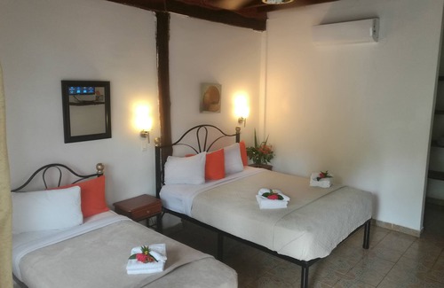 Contadora Island Bed & Breakfast | Relax at B&B Gerald's: Pool, Spa & Family-Friendly Fun